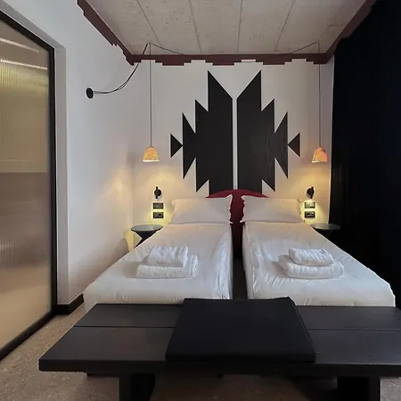 Otel Bazaar Center 4*