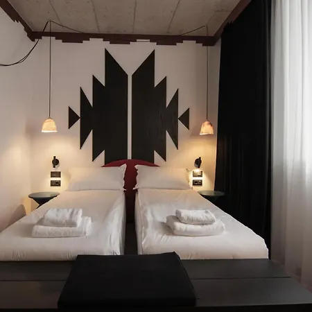 Bazaar Center Hotel