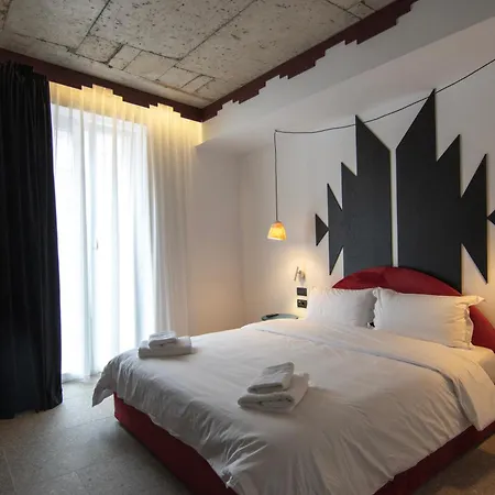 Bazaar Center Hotel Tirana