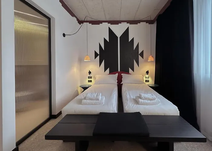 Otel Bazaar Center 4*