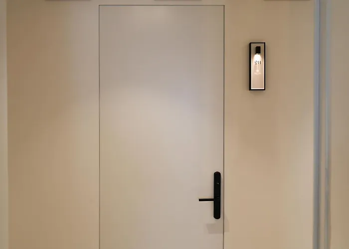 Bazaar Center 4* Tiran