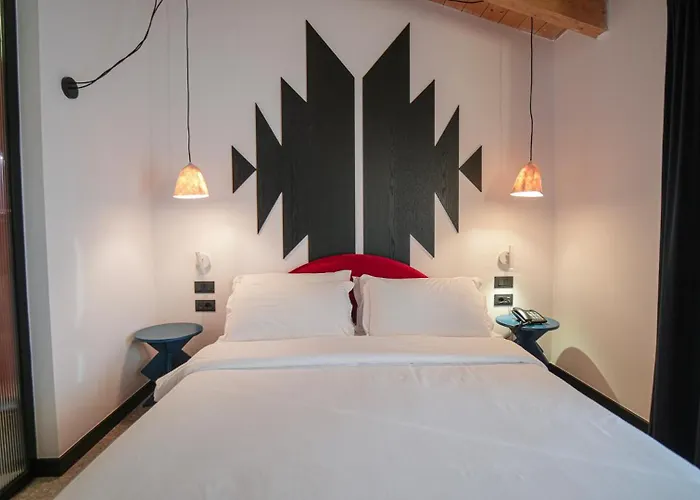 Otel Bazaar Center Tiran