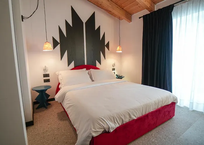 Otel Bazaar Center Tiran