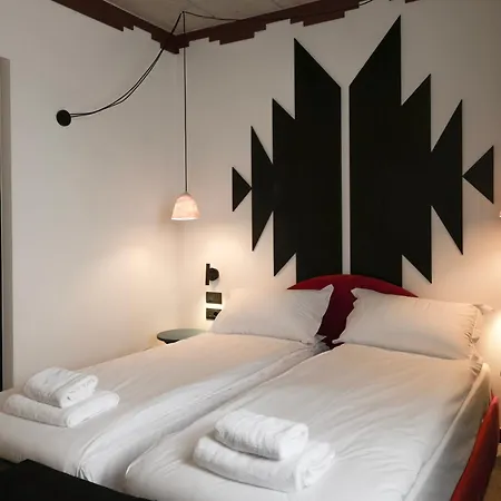 Bazaar Center Hotell 4*