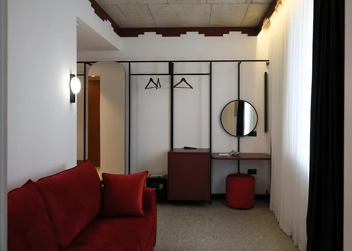 Bazaar Center Hotel